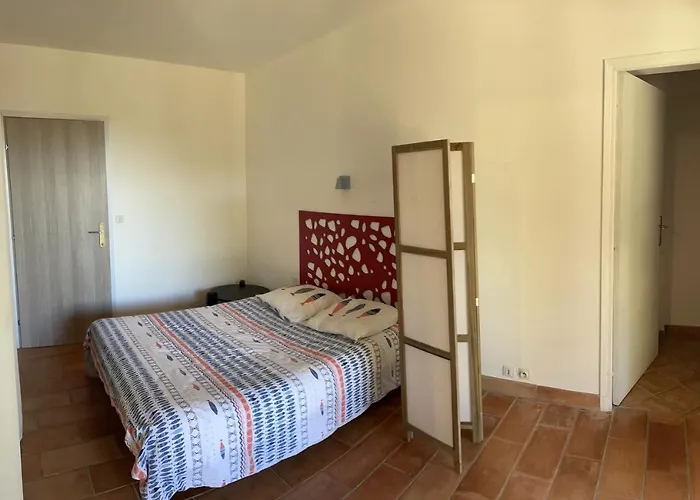 Rez De Bordure Ajaccio (Corsica)