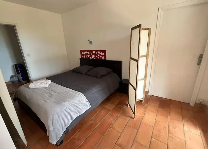 Appartement Rez De Bordure